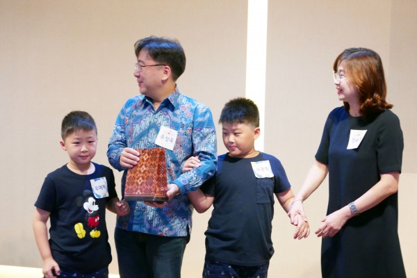 6298adf3ee75df5d5638d5f7577b2c2a_1541833